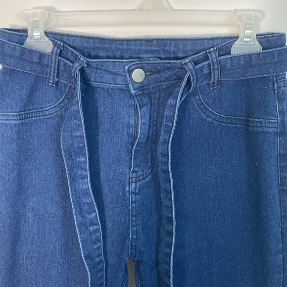 Stretch Flare Jeans with belt size large - Picture 9 of 11
